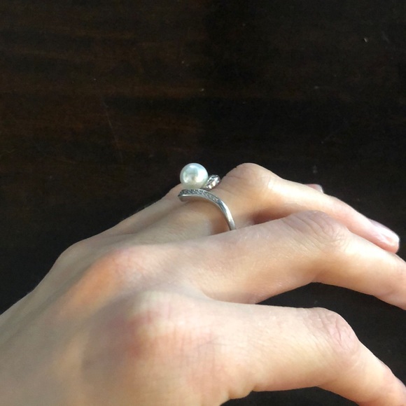 Pearl Ring - Picture 2 of 2